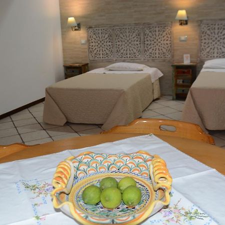 Syrakosia A Ortigia Villa Szirakúza Kültér fotó